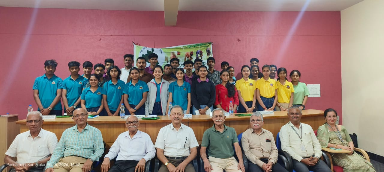 Dr Mukkatira C Cariappa, President, CIT,  addressing the students after distribution of scholarship cheques on 06/02/2026